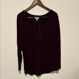 Old Navy Long Sleeve Henley Top in Deep Wine